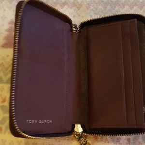 Tory Burch Bags - Tory Burch wallet Tory Burch Bags - Tory Burch wallet